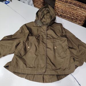 Zara Women’s Green Hooded Short Jacket Relaxed Fit Zip/Snap Front Size SMALL B24